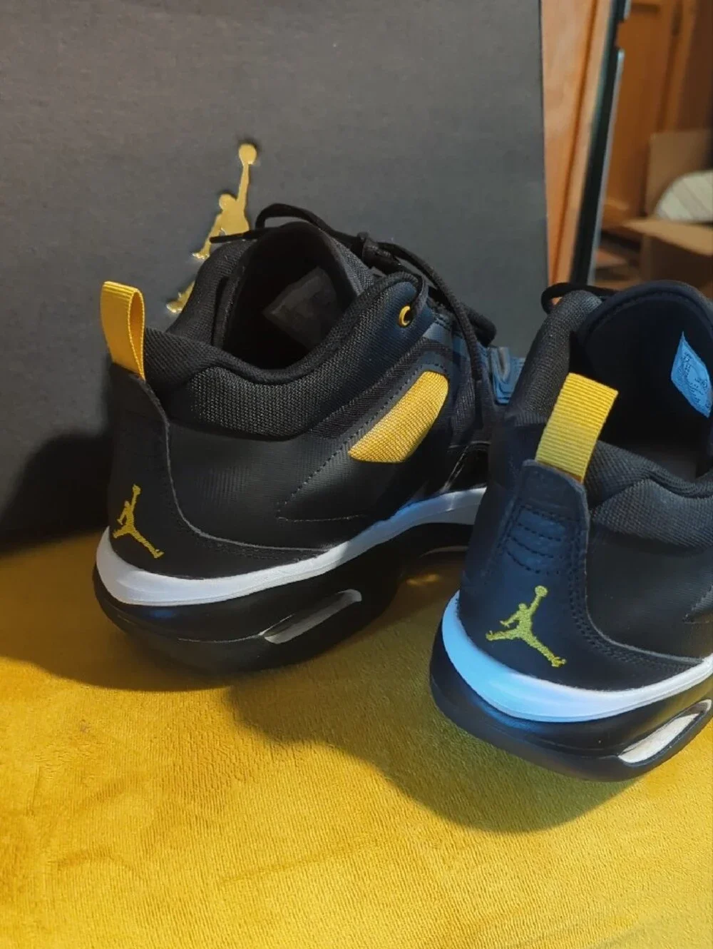 23 ,Jordan Stay Loyal 3 Size 12